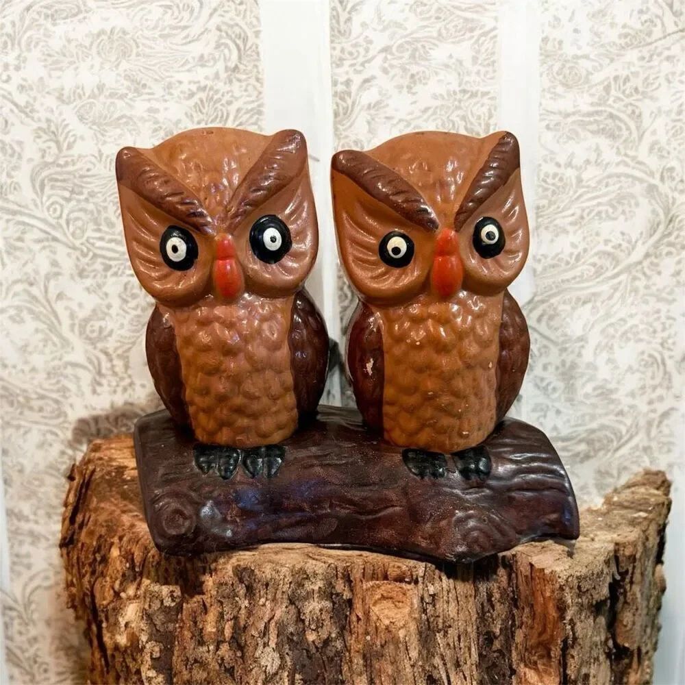 Vintage Novelty Salt Pepper Shaker Set Owl Log Holder Ceramic